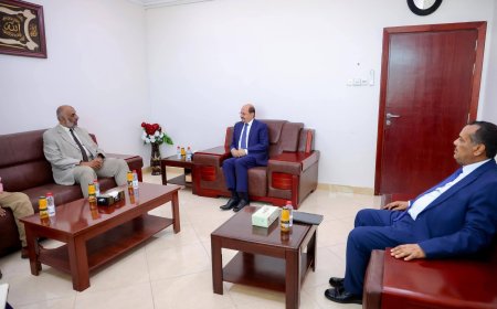 رئيس الوزراء يزور الجهاز المركزي للرقابة والمحاسبة ويؤكد على تعزيز الشفافية وحماية المال العام