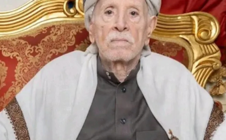 علي محسن الأحمر يعزي في وفاة عضو مجلس الشورى الشيخ صالح بن علي النهدي