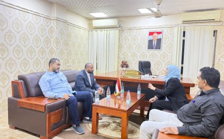 وزيرة الشؤون القانونية تبحث مع محافظ الضالع تعزيز الرقابة القانونية وحماية المال العام
