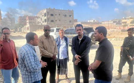 وكيل المحافظة الجيلاني يتفقد عددا من المشاريع الخدمية والتعليمية بمدينة المكلا