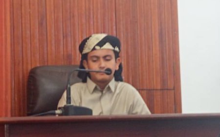 مدرسة عبدالقادر باشنفر للقرآن الكريم تكرّم طالبًا أتم حفظ القرآن الكريم