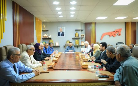 محافظ عدن يلتقي مديري العموم المكلفين حديثًا  ويؤكد أهمية العمل بروح الفريق الواحد