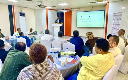 وكيل حضرموت الجيلاني يدشن ورشة عمل حول صياغة رؤية حضرموت في الدولة القادمة