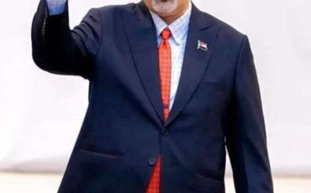 الشلفي :.الزبيدي يعود بقوة بعد  غياب 100 يوم، ويشعل الساحة.. ب: "رسائل سياسية ودعم خارجي"