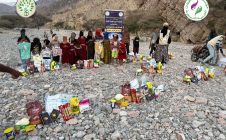 مؤسسات خيرية تصل إلى قرى منعزلة تحاصرها الوحوش وتفتقر لمياه شرب صحية وتوزع عليها مساعدات