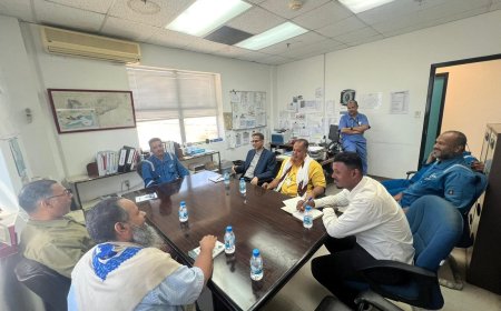 مدير عام الشؤون الاجتماعية يزور ميناء الضبة النفطي ويتفقد أوضاع العمالة في شركات المقاولات 