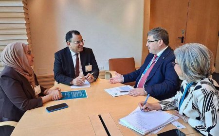 الوزير السقطري يلتقي رئيس لجنة الأمن الغذائي العالمي (CFS)