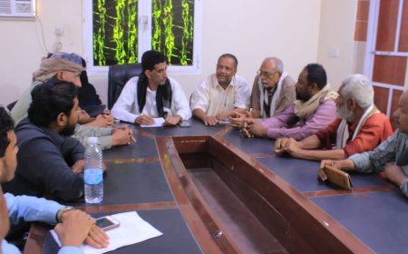 مدير عام الحوطة يلتقي رئيس مؤسسةYDA ويبحثان اقامة مبادرة شبابية لإحياء الرياضة وتأهيل المراكز