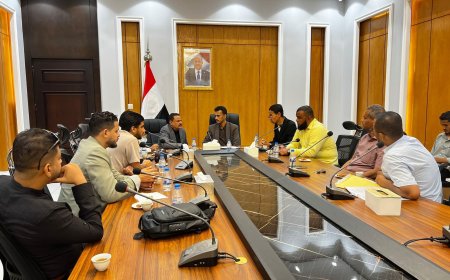 وكيل حضرموت الجيلاني يترأس لقاءً رسميًا لمناقشة صيانة الطرق وتنظيم أوضاع الميازين بالمحافظة