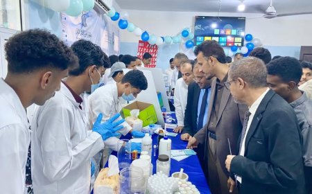 الوكيل الجيلاني يدشن أعمال المعرض العلمي والثقافي الثاني بجامعة العلوم والتكنولوجيا بحضرموت