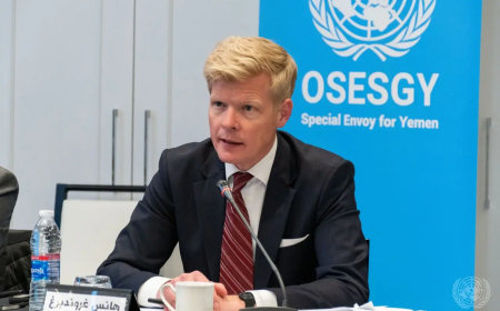 مبعوث الأمم المتحدة يرهن نجاح وساطته في مسقط بحلحلة ملفات الأسرى والمعتقلين