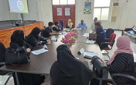 لقاء تشاوري لمناقشة إسهامات المؤسسات والمبادرات المجتمعية في نظافة العاصمة عدن 