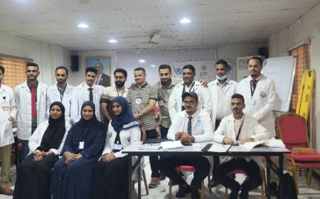 دائرة الخدمات الطبية للقوات المسلحة والأمن الجنوبي  تختتم دورة "الرعاية السريرية الطارئة" بنجاح