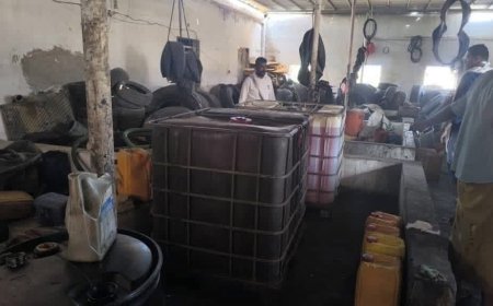 عملية أمنية خاطفة تضبط مستودعاً لتهريب الديزل في منطقة الريان بالمكلا