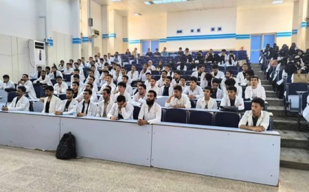 كلية الطب والعلوم الصحية بجامعة عدن تعزز وعي طلابها بثقافة الجودة والاعتماد الأكاديمي