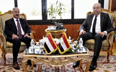 وزير النقل يبحث مع وزير الطيران المصري تعزيز التعاون الاستراتيجي وتحديات الملاحة الجوية