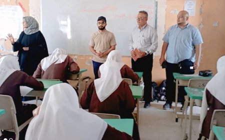 مدير صيرة يتفقد العملية التعليمية والاستعدادات الجارية للامتحانات في ثانوية باكثير 