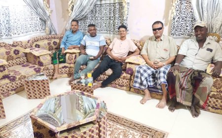 قيادة إتحاد الاعلام الرياضي بساحل حضرموت تطمئن على صحة الاستاذ عبدالعزيز بامحسون بمدينة بروم*