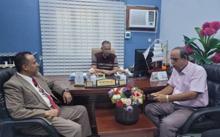 لقاء تنسيقي بين قيادة الحراك الثوري ومدير عام المعلا لتعزيز العمل المشترك