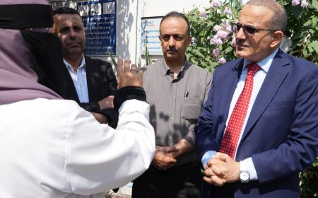 وزير الصحة يتفقد مرافق الرعاية الصحية الأولية بمديرية خور مكسر ويؤكد دعم تحسين الخدمات وتفعيل نظام الإحالة