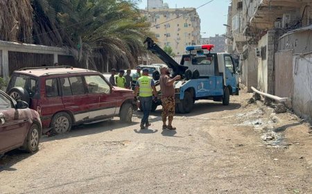 تدشين حملة سحب هياكل السيارات المتهالكة في المعلا