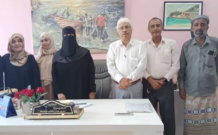 المشجري وكتبي يناقشان التنسيق المشترك بين مكتبي الثقافة والسياحة في العاصمة عدن 