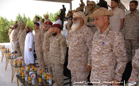 برعاية القائد العام اللواء المحضار.. عرض عسكري لقوات درع الوطن في عدن احتفاءً بتخرج وحدات استجدادية