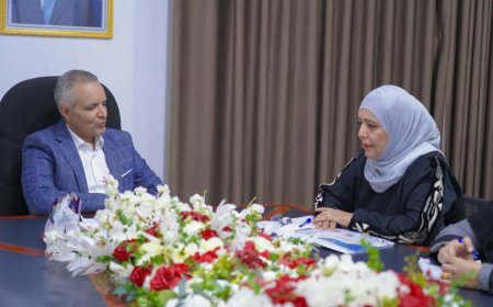 وزير الشؤون الاجتماعية والعمل يناقش مع رئيسة اللجنة الوطنية للمرأة تعزيز الشراكة وتطوير سياسات التمكين 