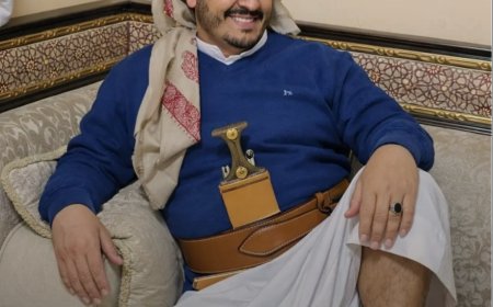 عاجل :قائد المنطقة العسكرية السادسة في رسالة مبهمة: تصنيف "الإصلاح" إرهابيًا سيسلم ما تبقى من اليمن للحوثي!       