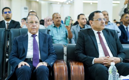 وزير الزراعة يدشن المهرجان الوطني الأول للعسل بعدن