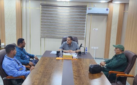 مدير أمن عدن يلتقي أسرة الدكتور عبد الرحمن الشاعر ويؤكد قرب استكمال التحقيقات وإحالة الجناة للنيابة.