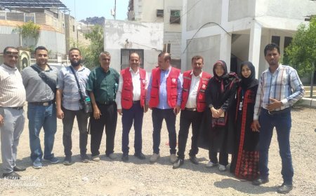 وفد اللجنة الدولية للصليب الأحمر يزور فرع جمعية الهلال الأحمر اليمني في عدن