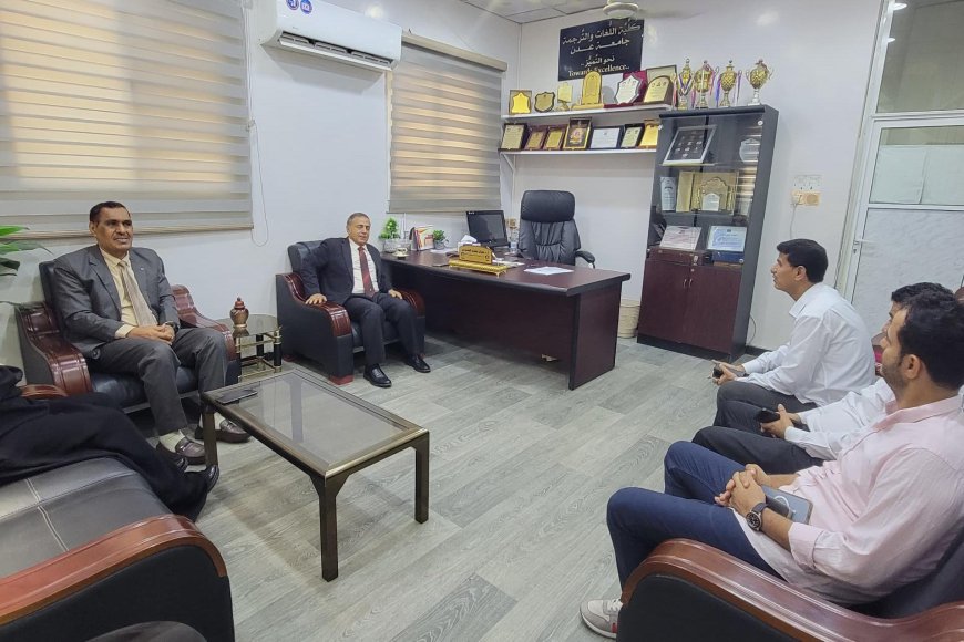 في زيارة تفقدية.. رئيس جامعة عدن يشيد بانضباط كلية اللغات والترجمة