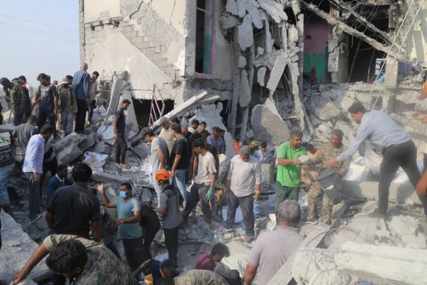 أكثر من 600 مدرسة و مركز تعليمي تم قصفهم في إيران ..