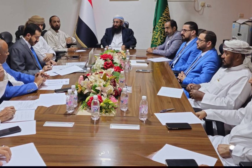 وزير الأوقاف يترأس اجتماع اللجنة العليا للحج بمكة المكرمة لاعتماد ترتيبات المخيمات والنقل