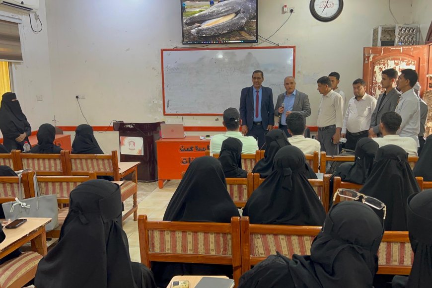 وزير التربية والتعليم (العبادي) يبحث مع عمادة كلية اللغات بجامعة عدن سبل تعزيز الشراكة الأكاديمية