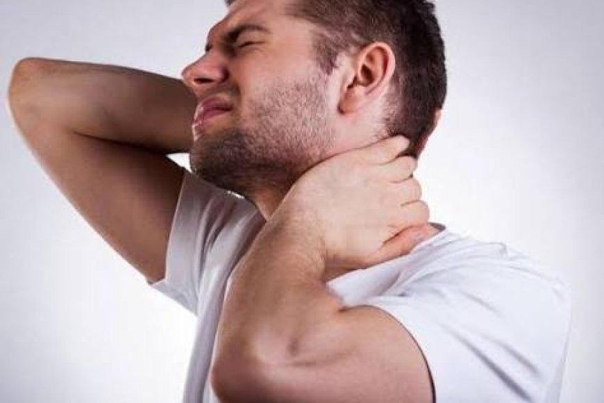 ألم الرقبة و علاقته بالصداع .. ماهي الاسباب والاعراض و العلاج ؟