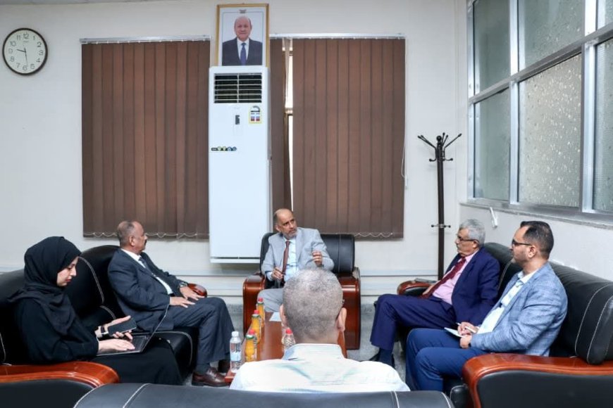 وزيرا المالية والنقل يناقشان الجهود المشتركة لتنفيذ خطة الإصلاحات الشاملة في قطاع النقل