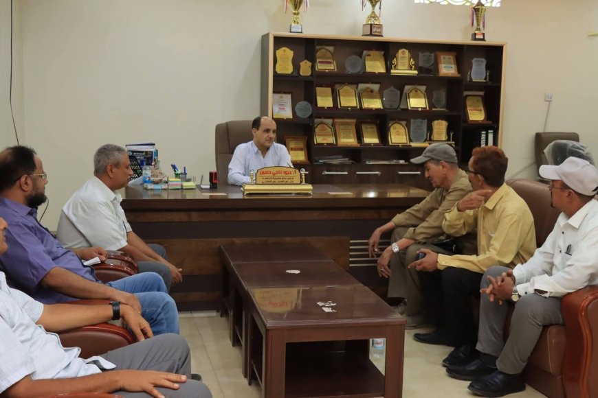 مدير عام دارسعد يلتقي نائب مدير عام مكتب الصناعة والتجارة بعدن لمناقشة عددا من القضايا دات الأهمية