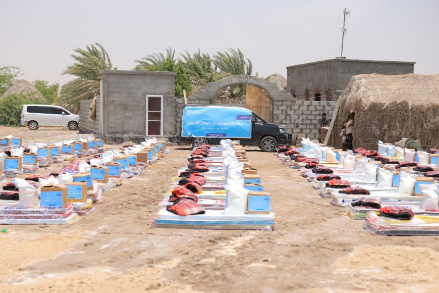 تعز: الوصول الإنساني تقدم مساعدات إغاثية غذائية وايوائية لمتضرري السيول والامطار في المخا