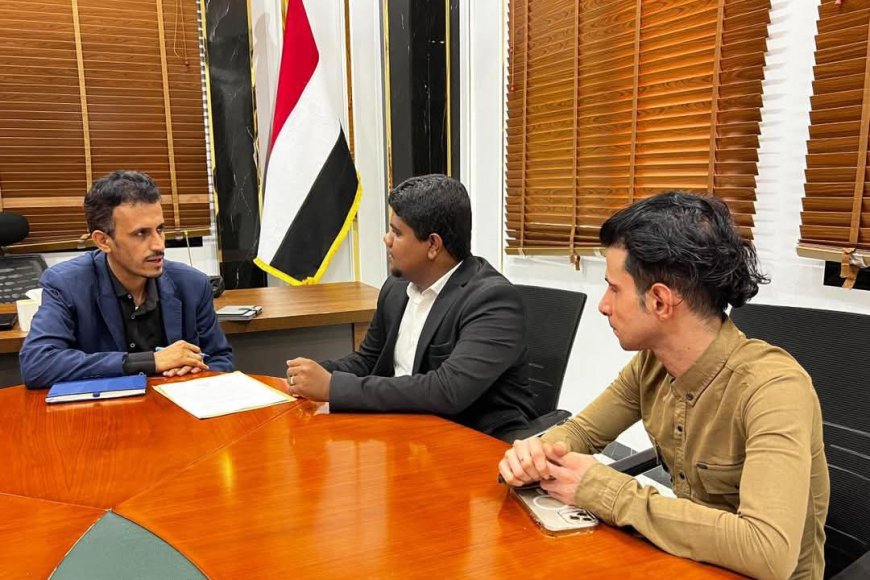 وكيل حضرموت يناقش مع مؤسسة حضرموت للطب الاتصالي عملها وأهدافها