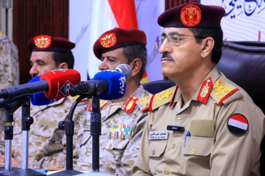 وزير الدفاع يشيد بالجاهزية القتالية للمنطقة العسكرية السابعة ويؤكد دورها المحوري في معركة استعادة الدولة