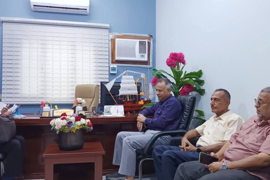 الموسيقار بن غودل و الجاوي يناقشان تنشيط العمل الثقافي و الفني في مديرية المعلا