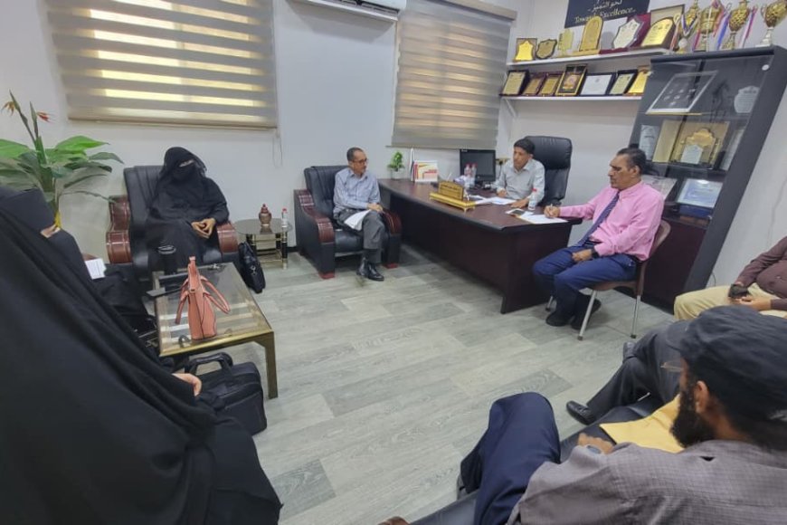 كلية اللغات والترجمة بجامعة عدن تضع اللمسات الأخيرة لنيل الاعتماد