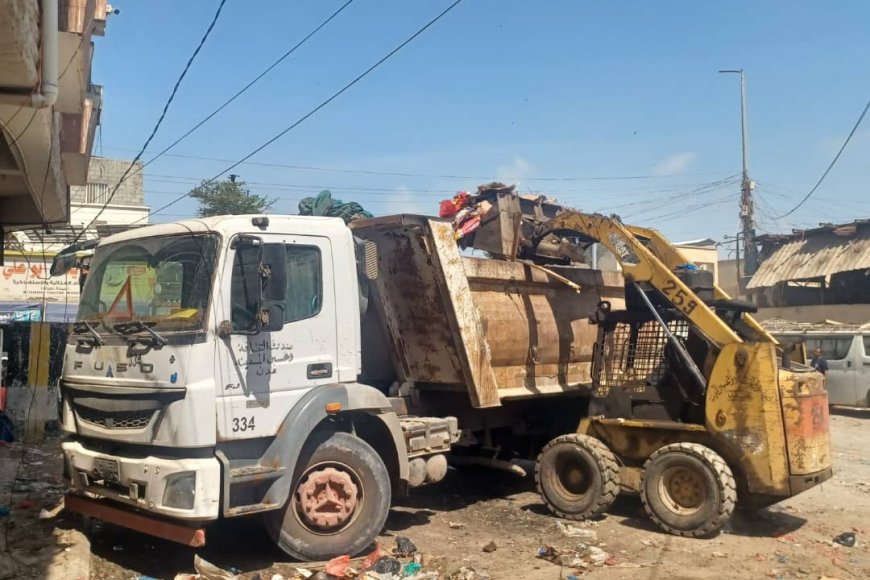 لليوم الثاني.. استمرار حملة النظافة وفتح الطريق في شارع الثقافة بخورمكسر