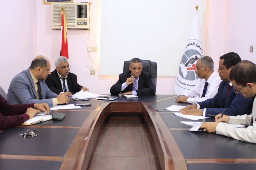 وزير التعليم العالي يترأس اجتماعاً لقيادة قطاع الشؤون التعليمية لمناقشة سبل تجويد الأداء الأكاديمي