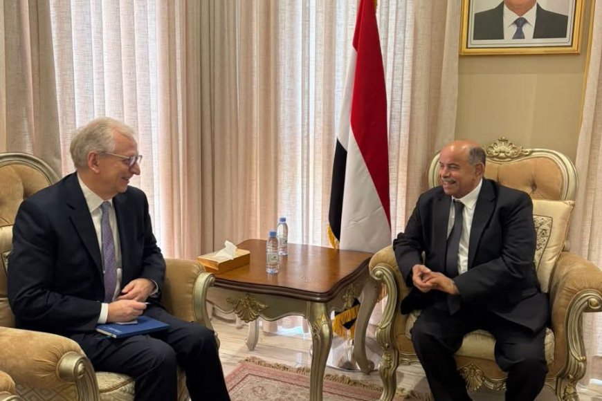 الخنبشي يلتقي السفير الألماني لدى اليمن ويبحثان العلاقات الثنائية ومستجدات الأوضاع العامة