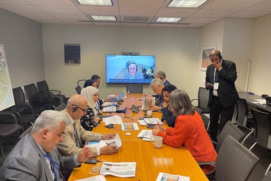 وزيرا المياه والتخطيط يبحثان مع فريق البنك الدولي دراسات مشروع تحلية مياه مدينة عدن&nbsp;