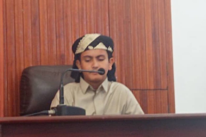 مدرسة عبدالقادر باشنفر للقرآن الكريم تكرّم طالبًا أتم حفظ القرآن الكريم