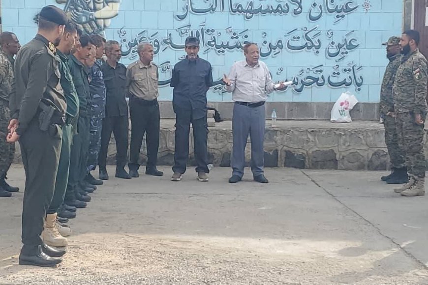 شرطة عدن تواصل برنامج التوعية الأسبوعي لتعزيز الوعي الأمني ورفع الروح المعنوية للمنتسبين.